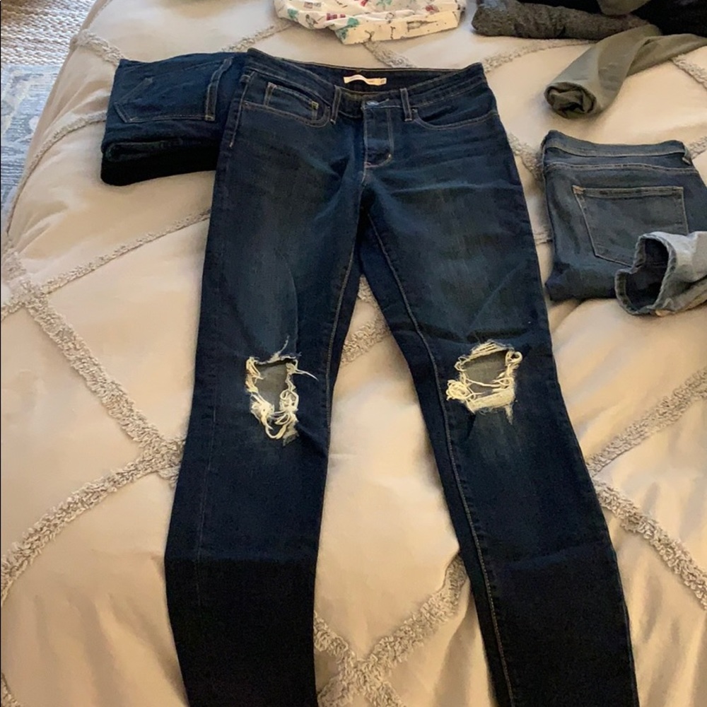 Levi’s distressed jeans